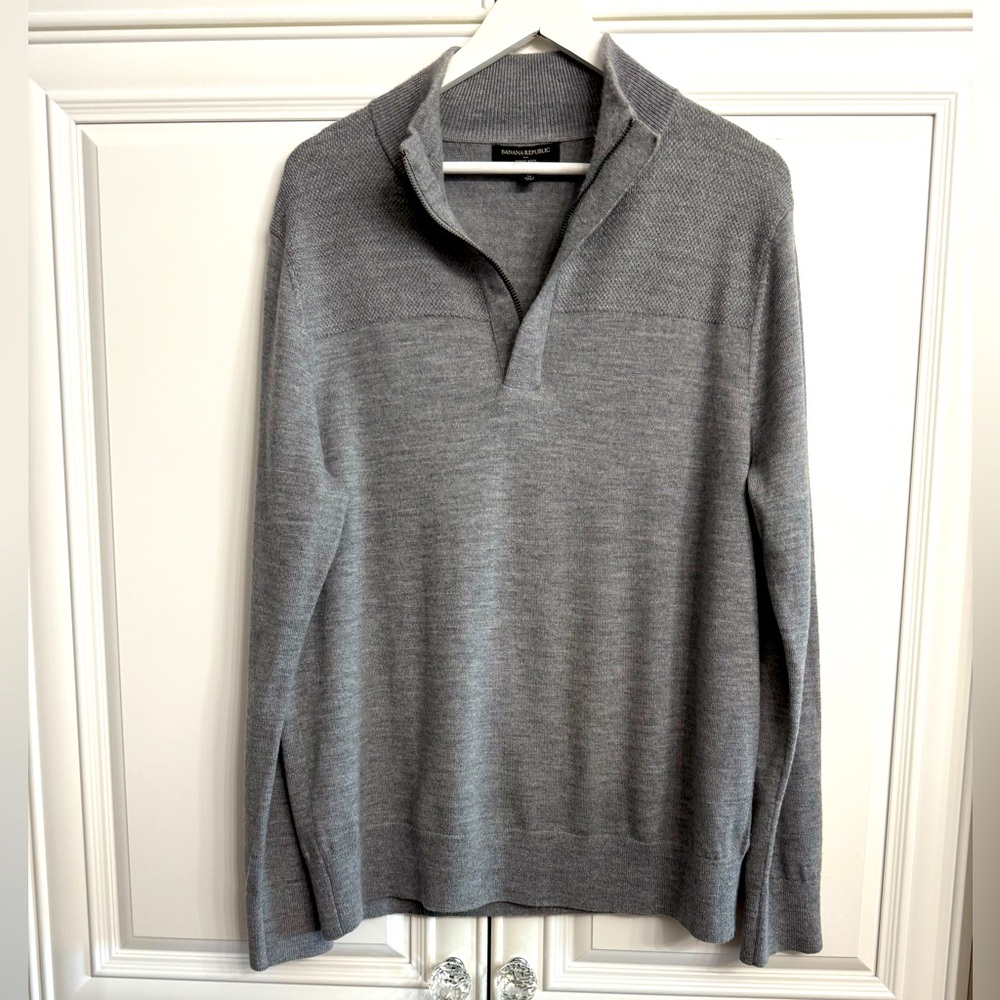 Banana Republic Factory Men’s Size Large Grey Half-Zip Merino Wool Sweater